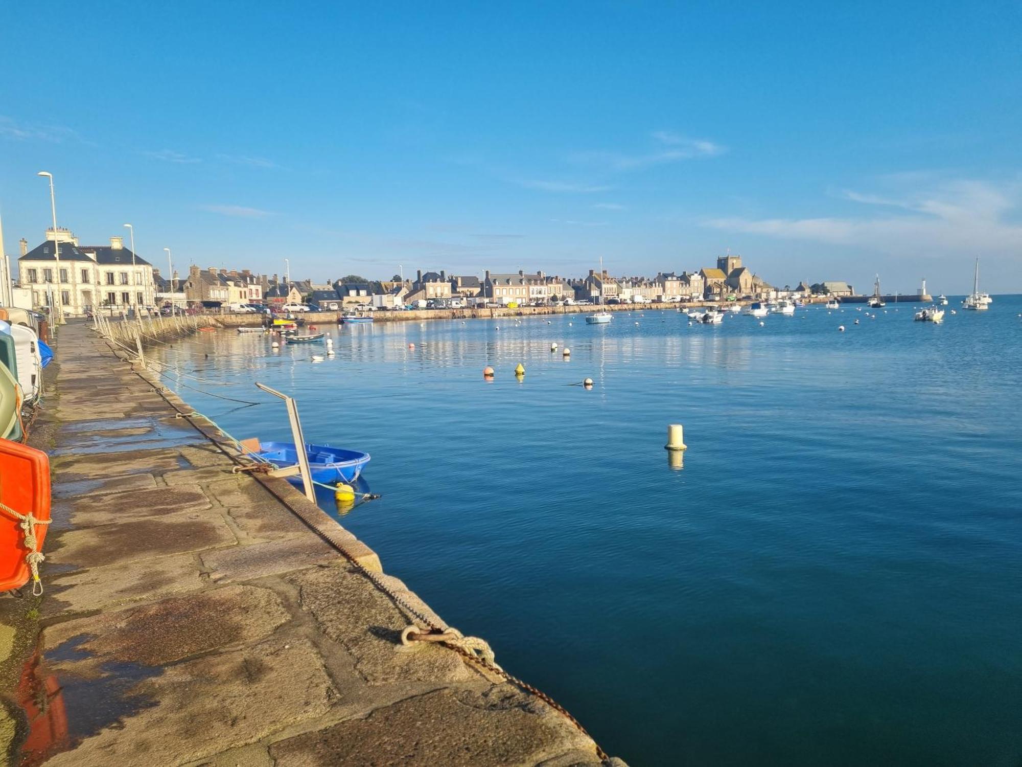 Le Conquerant - Chambres Meublees - Barfleur Exterior foto